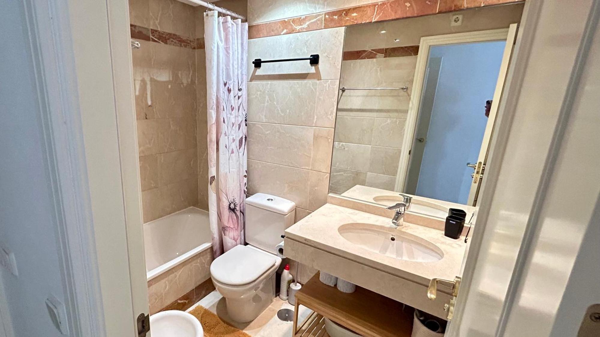 Kirsi Calanova Grand Golf Apartamento